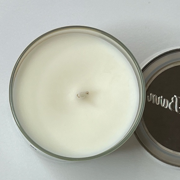 Bath and Body Works White Barn Champagne Toast Candle - Pink and Silver NWT - Picture 4 of 4